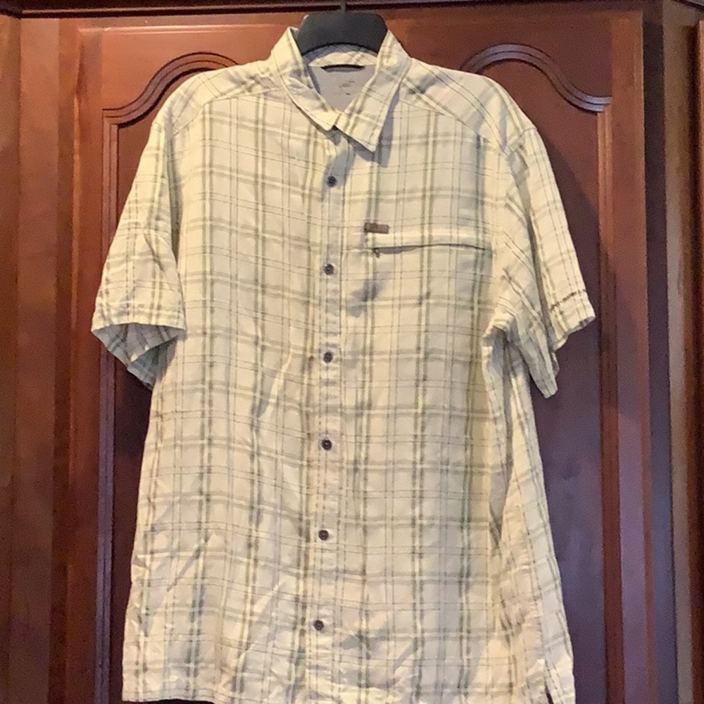 Columbia Omni shield men’s shirt Large